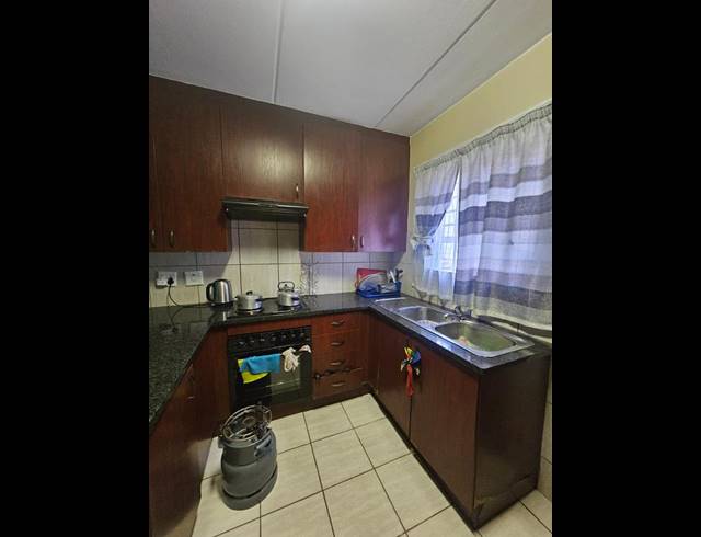 2 BEDROOM TOWNHOUSE FOR SALE IN BIRCH ACRES